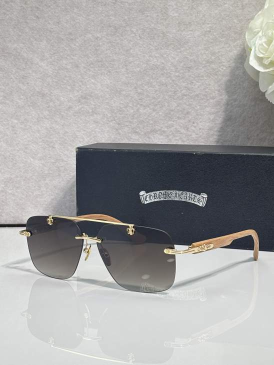 Picture of Chrome Hearts Sunglasses _SKUfw79760932fw